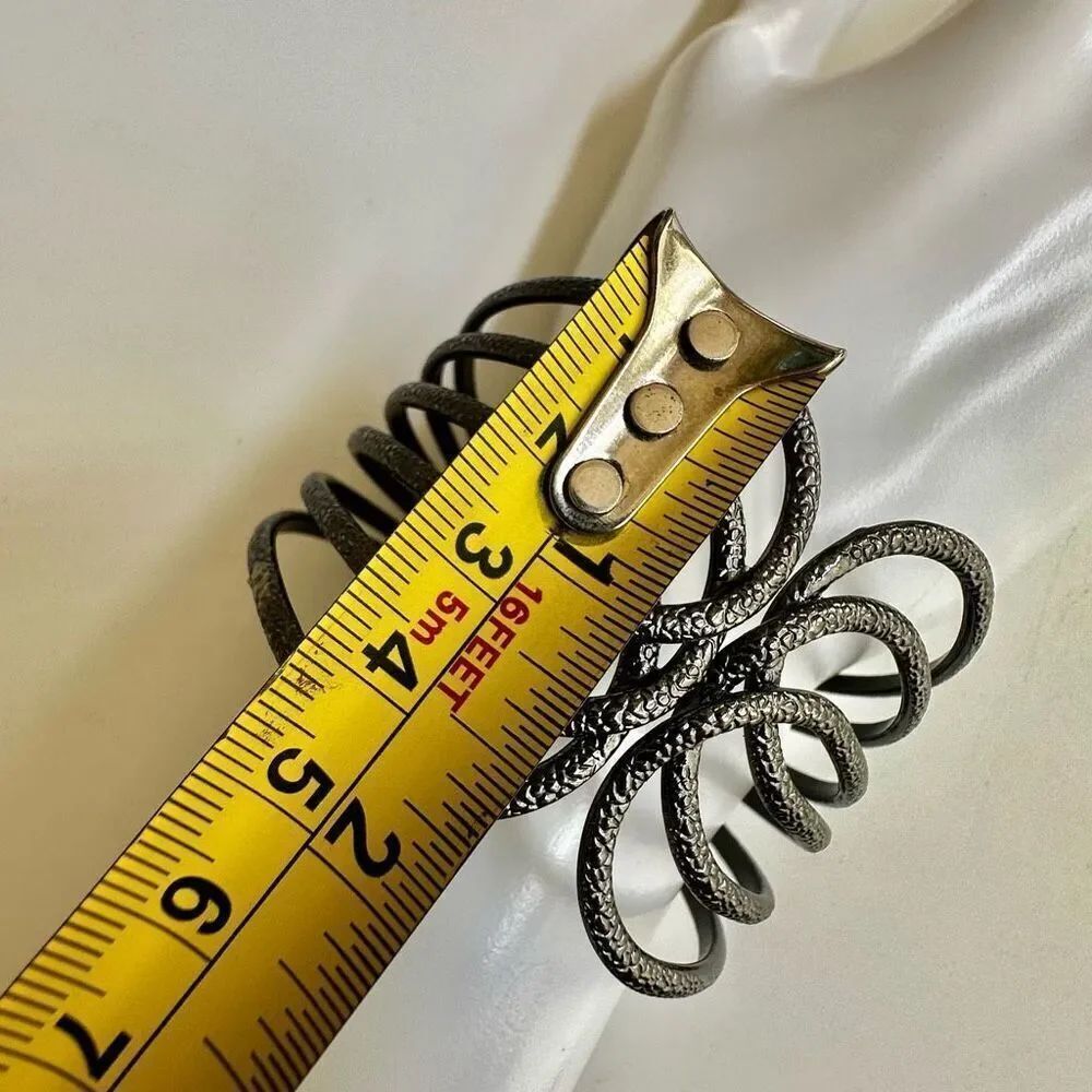Grey hinged bangle bracelet - Picture 3 of 8